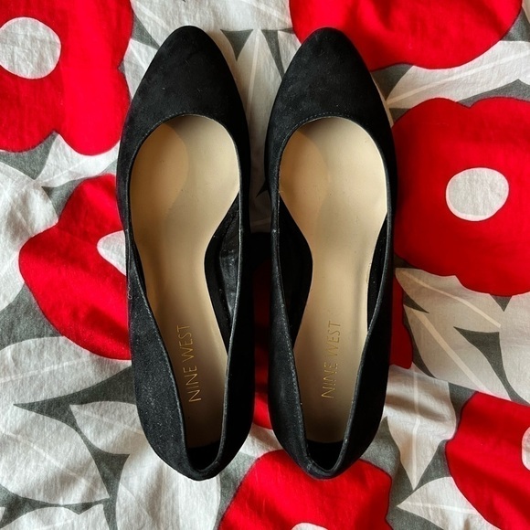 BLACK Suede Wedge Nine West Ipsy. Size 8. Great Staple Shoe. Cute+comfortable! - Picture 5 of 14